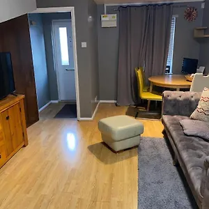 Entire 1 Bedroom House Apartment London
